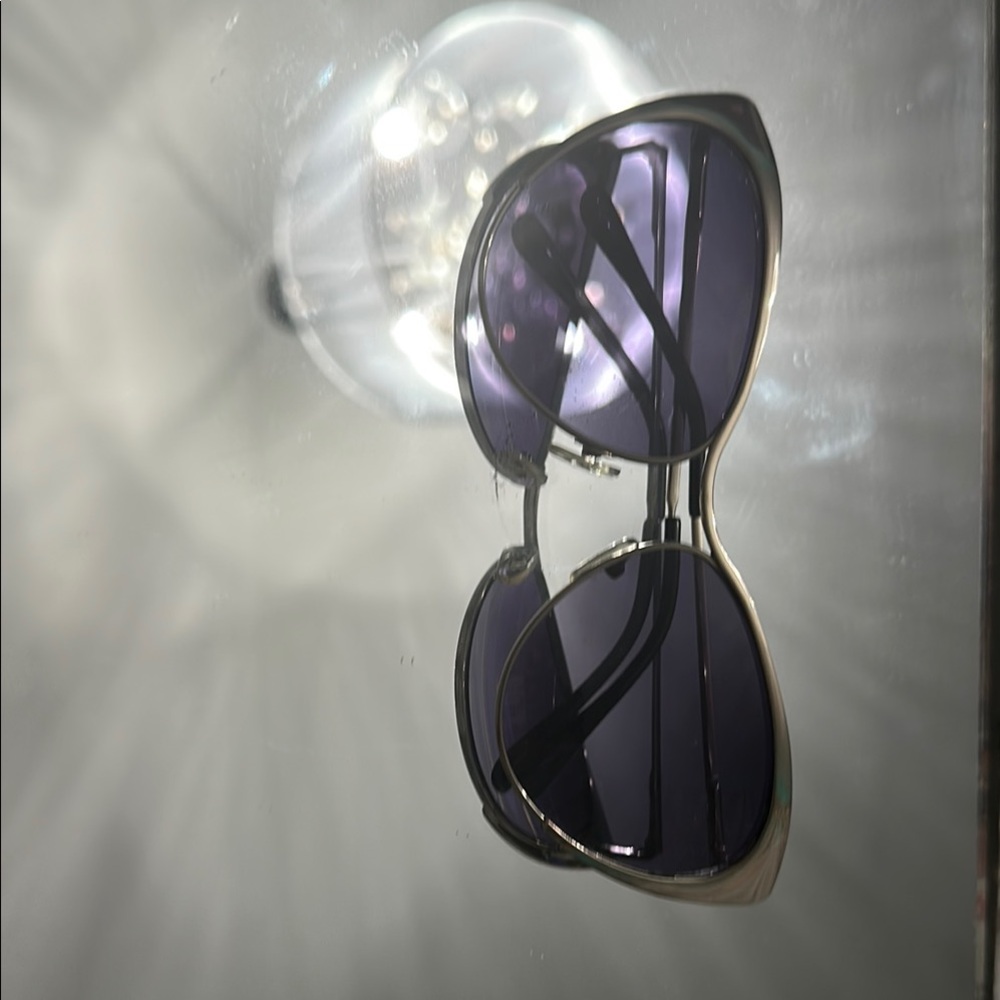 Stylish Chrome Cat-Eye Sunglasses - Picture 2 of 5